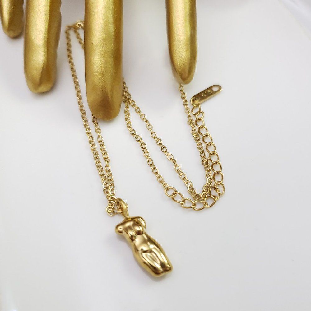 Female Body Layering Necklace - Picture 11 of 16
